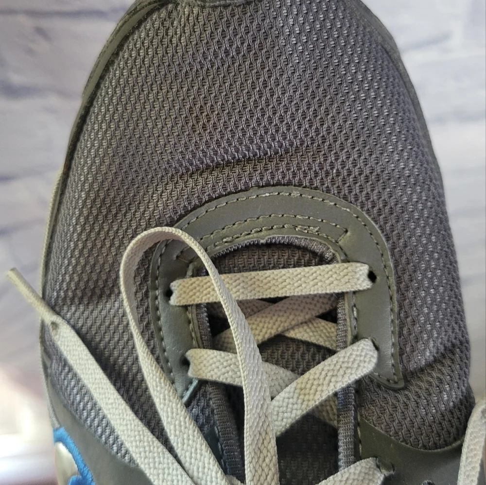Womens Nike Air Refresh 4 Size 7.5